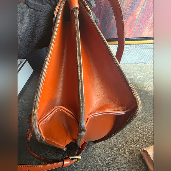 Vintage Louis Vuitton Epi Monceau Biface 2Way Shoulder Bag, Kenyan Fawn Brown - Picture 13 of 16